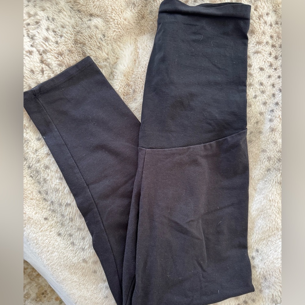 Motherhood Maternity 7/8 leggings (sz S)